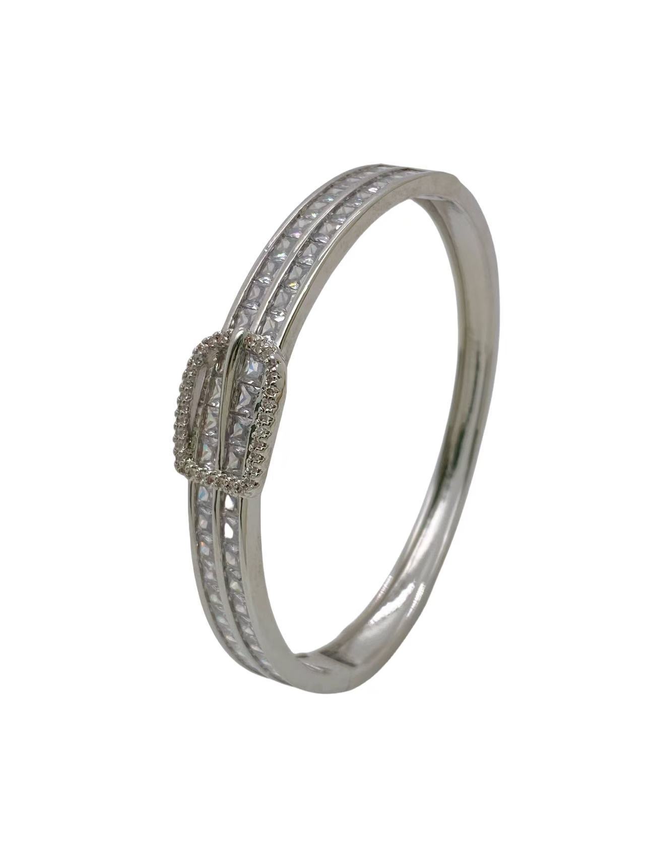 Zirconia Inlay Craftsmanship Innovative Horseshoe Buckle Design Bracelet