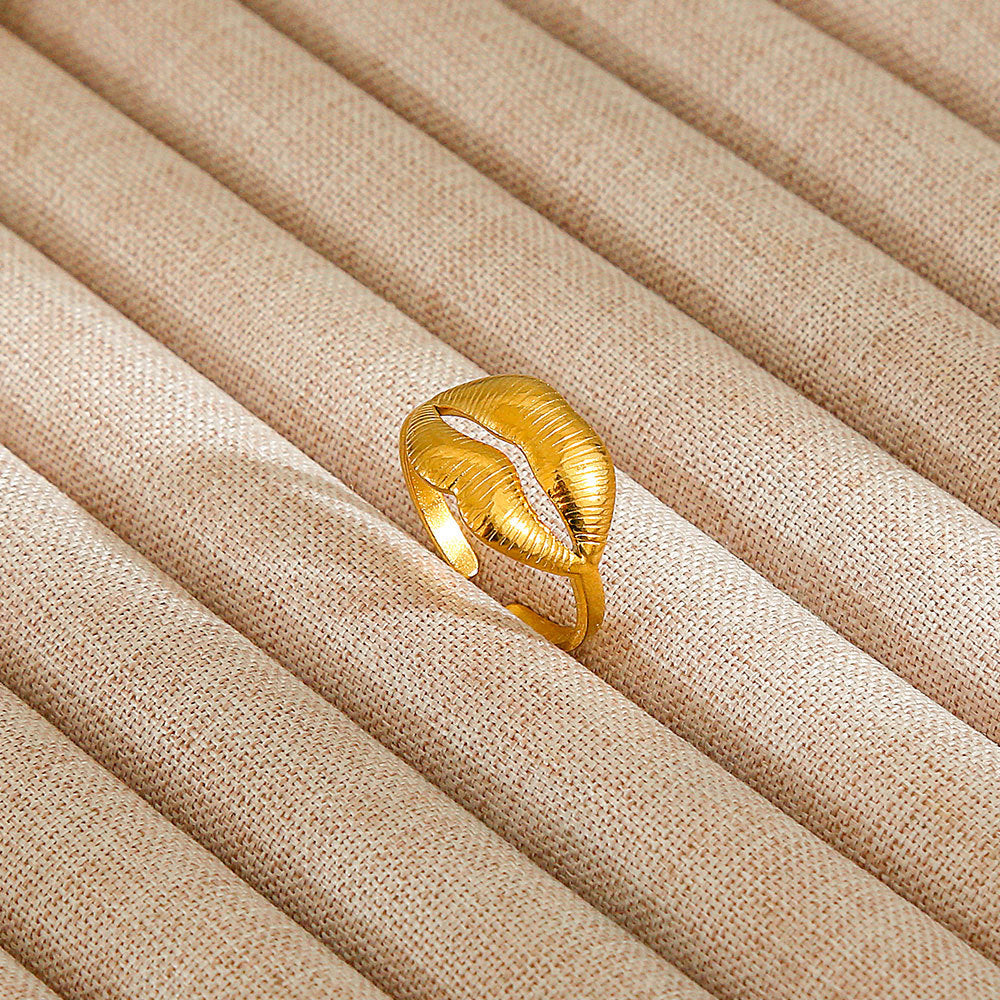 Personalized Stainless Steel Ring With Color-retaining Diamond Inlay