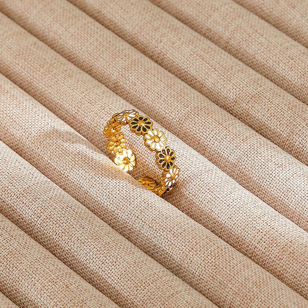 Personalized Stainless Steel Ring With Color-retaining Diamond Inlay