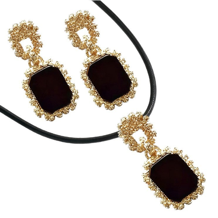 Elegant Minimalist-style Necklace And Earring Fashion Three-piece Set