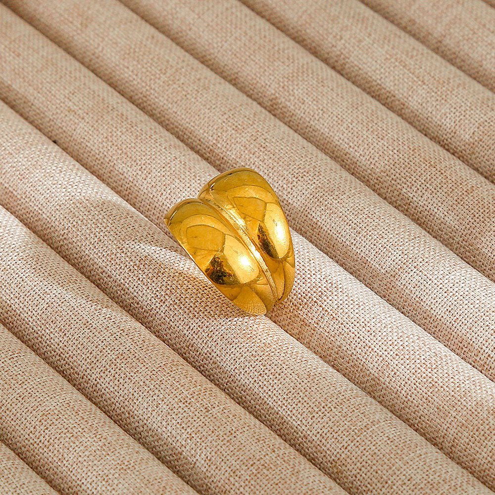 Personalized Stainless Steel Ring With Color-retaining Diamond Inlay